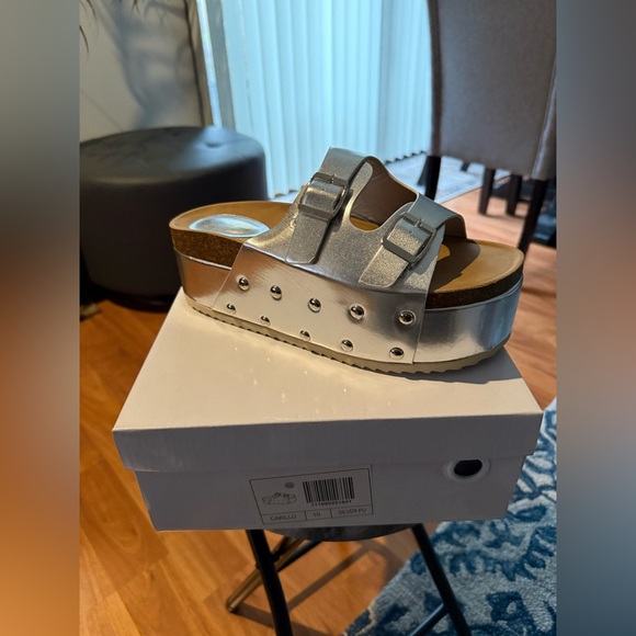 Mata Shoes Shoes - MATA CARILLO SILVER PU!!